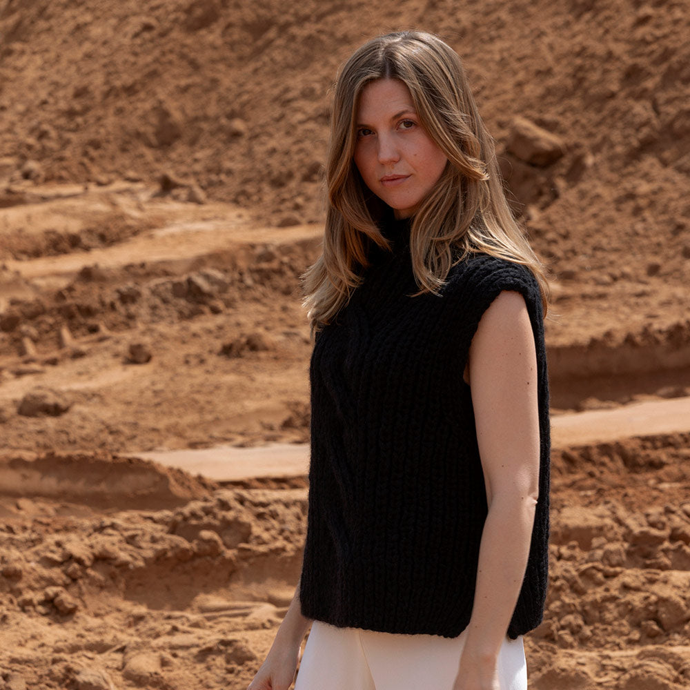 The Handknitted Pullunder - limited edit