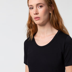 Liapure Rounded V-Neck Tee